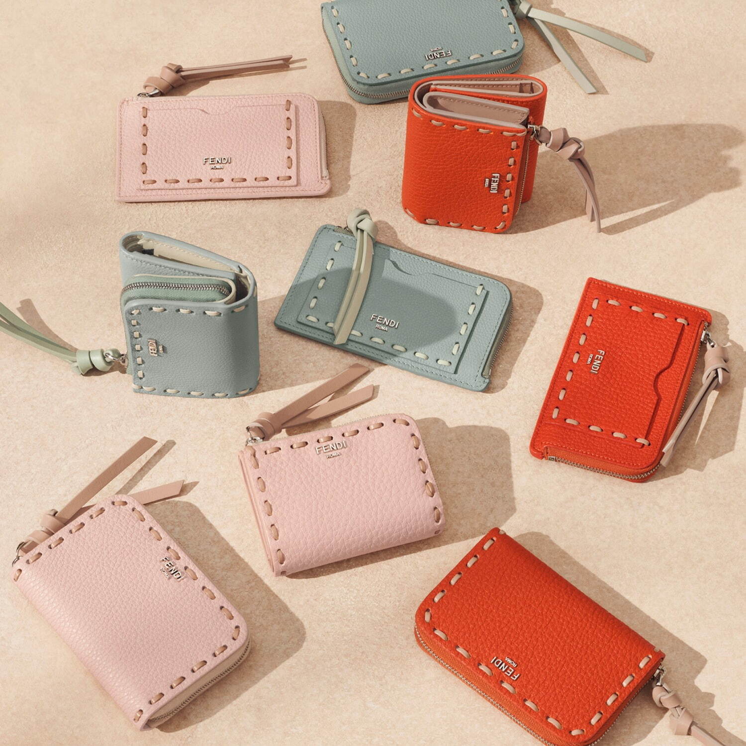 フェンディ「セレリア」ステッチの2025年春夏レザー財布、「ピーカブー
