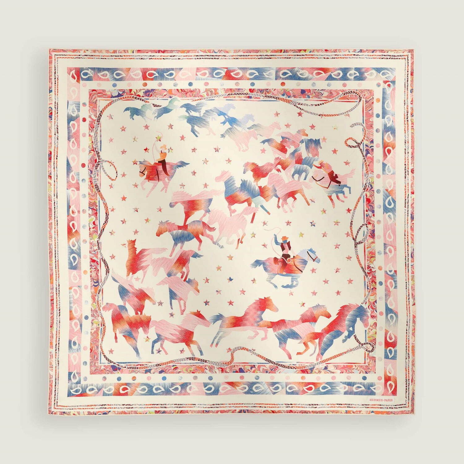 エルメスのシルクスカーフ「カレ」馬と動物たちが舞い踊るサーカス柄や