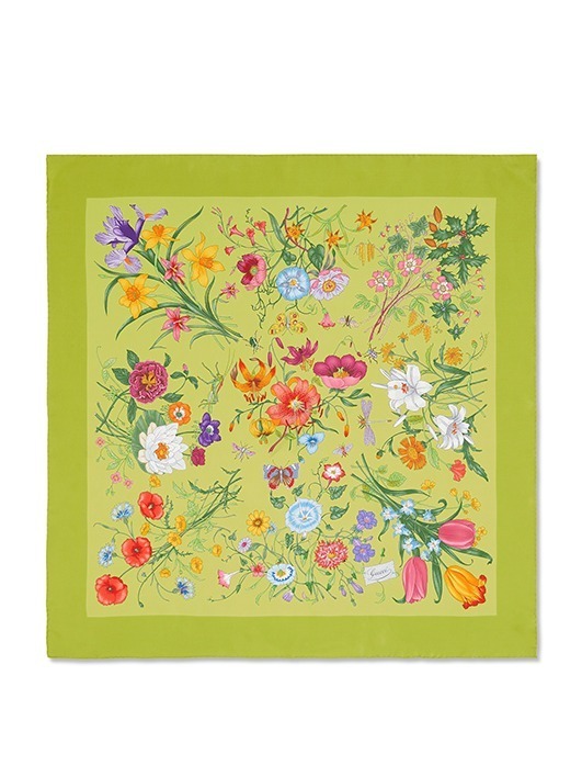 グッチ25年春夏シルクスカーフ、爽やかなレモングリーンカラーに花々や
