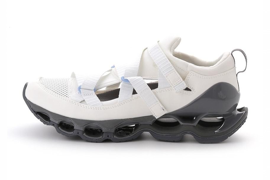 エミからミズノ「ウエーブ プロフェシー ストラップ」空洞グレーソール