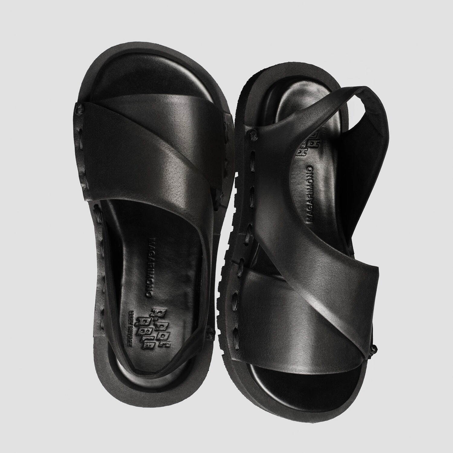 エイポック エイブル イッセイ ミヤケ25年春夏メンズサンダル、“1本の