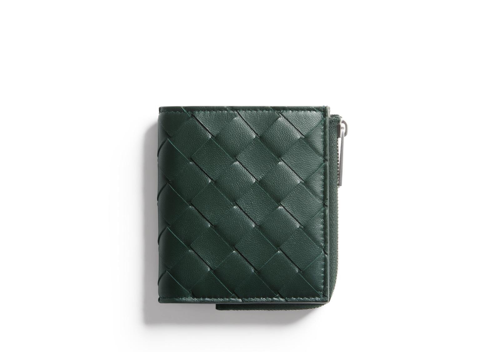 ボッテガ・ヴェネタのメンズ財布、黒＆紺の編み込みレザーでチェック柄