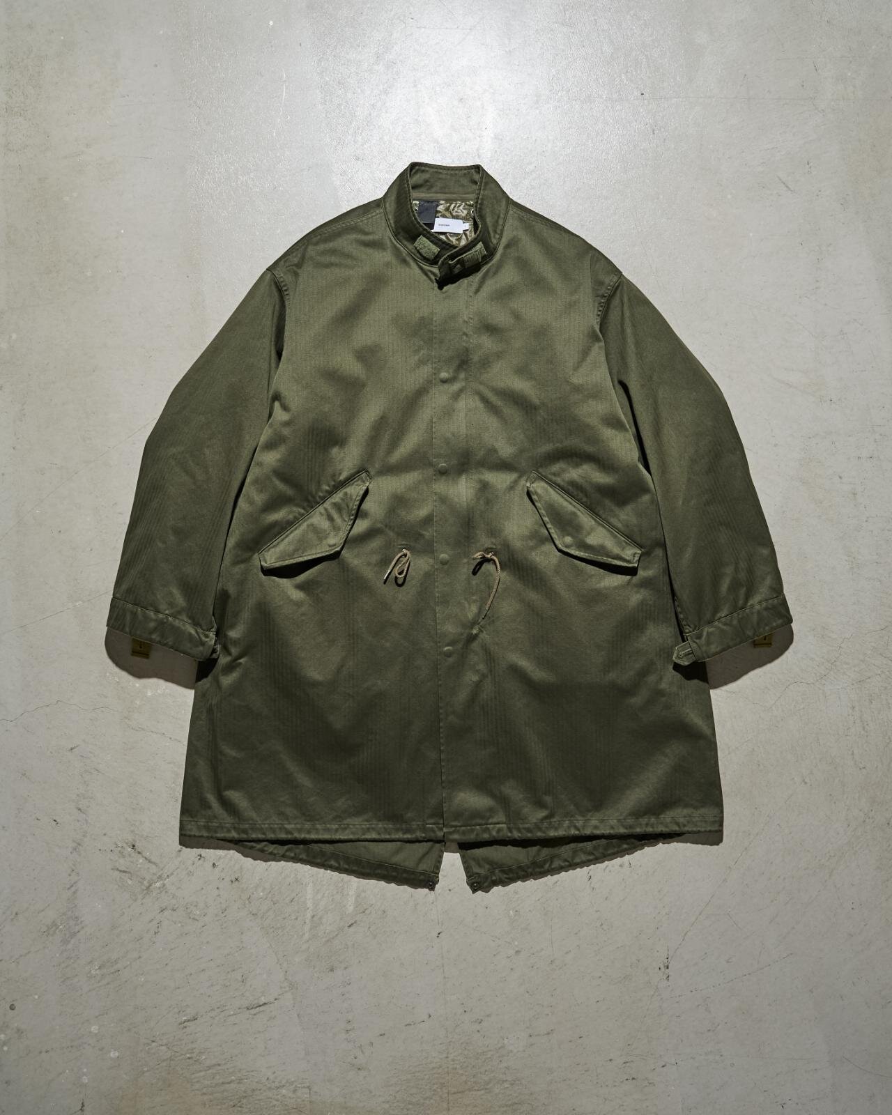 グラフペーパー×N.ハリウッド、ミニマルな高機能モッズコートや加工を