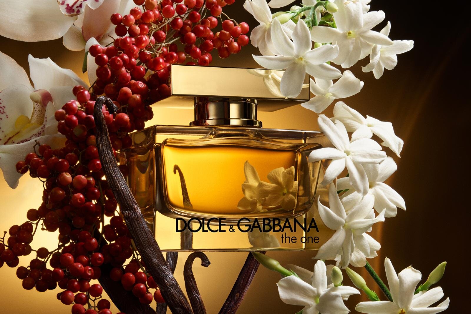 ブルガリ、クレオパトラが着想源のフレグランス 「ローズ ゴルデア