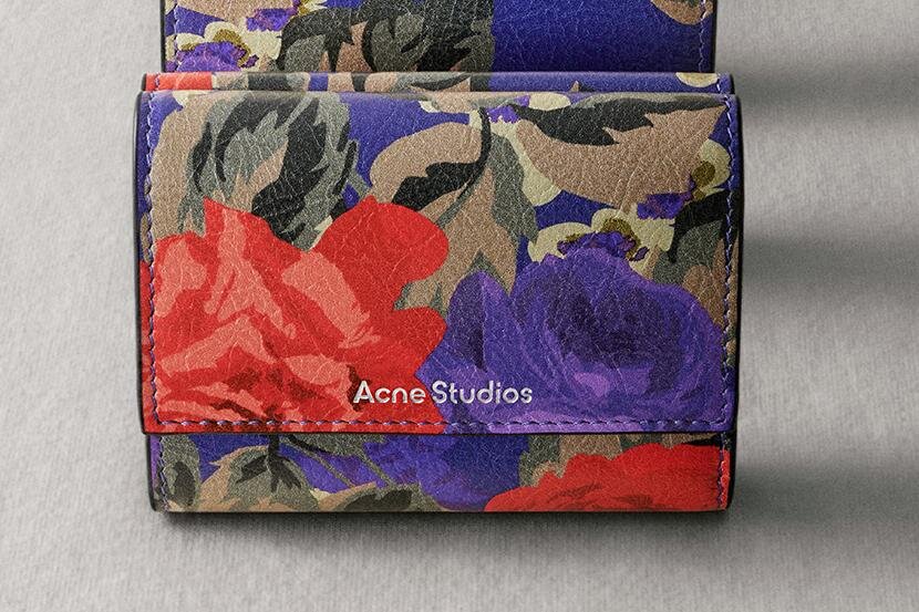 ミュウミュウの期間限定ストアを伊勢丹新宿に - レトロな花柄を