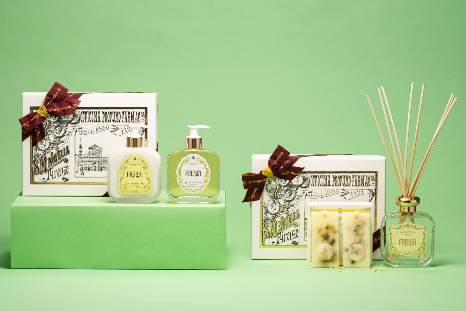 ティファニー2025年クリスマスコフレ、「ローズゴールド」香水現品