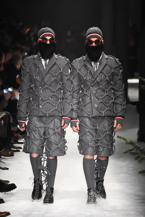 モンクレール ガム・ブルー 2017-18年秋冬コレクション - 登山家たちの