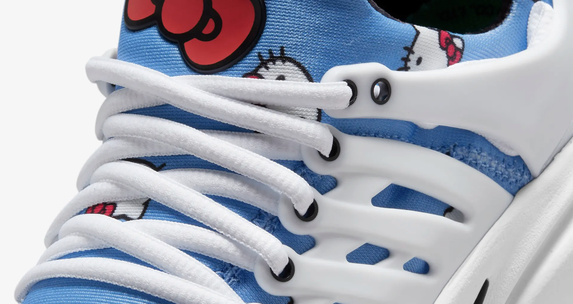 ナイキが「ハローキティ」とのコラボスニーカー発売 キッズモデルや