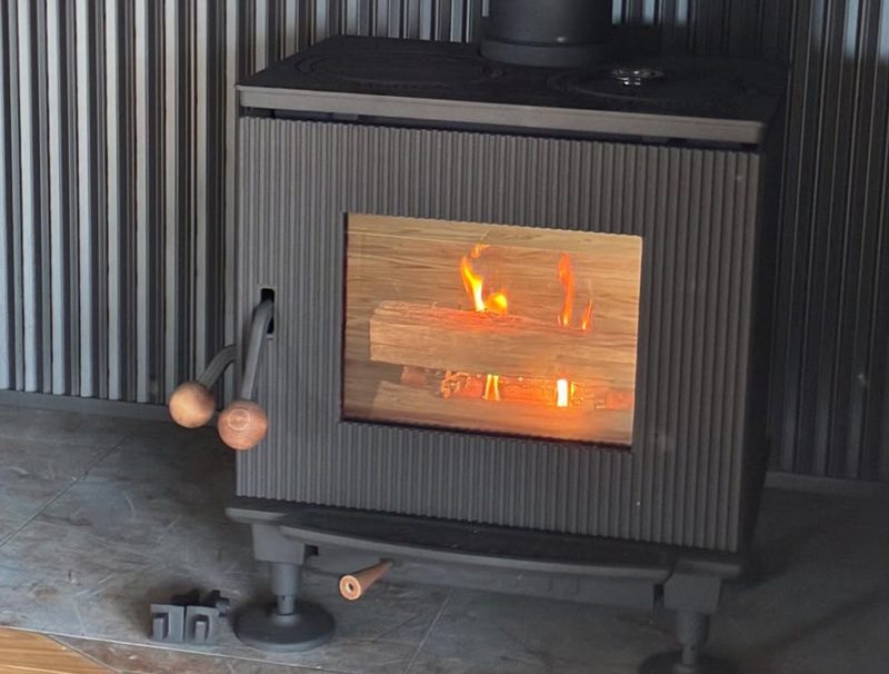 薪一発（レギュラー）｜製品を見る｜薪⽕の総合商社 ファイヤーサイド