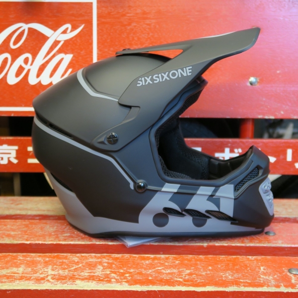 SIXSIXONEのフルフェイス、新モデル入荷しましたよ。 | 自転車雑貨