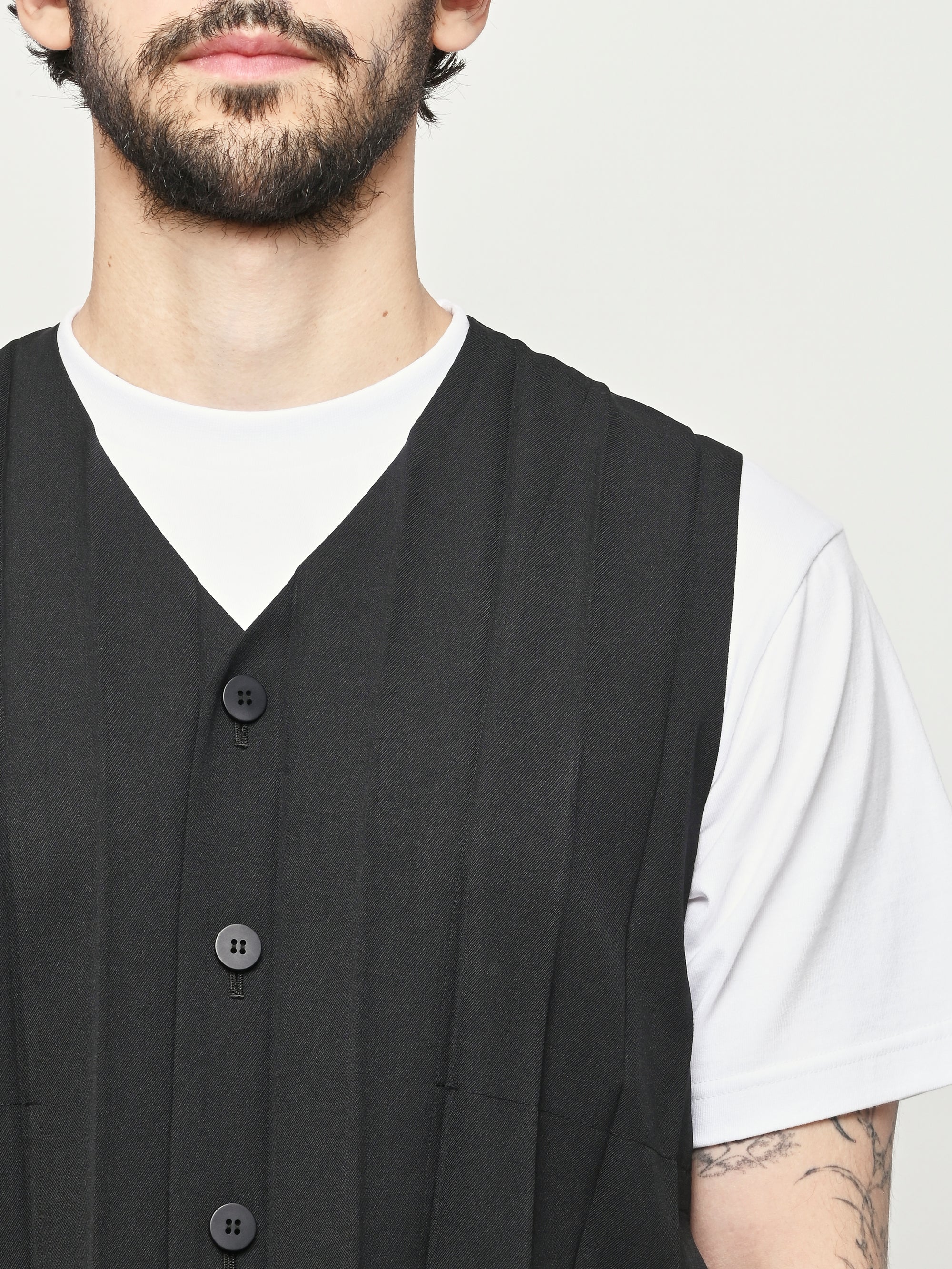 Homme Plisse Issey Miyake - Edge Ensemble Vest – Frances May