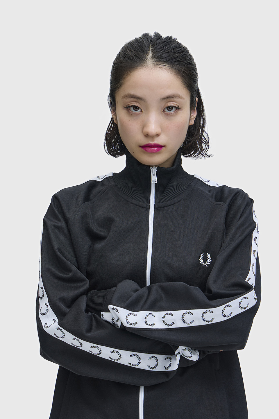 Taped Track Jacket(S 198：BLACK): | FRED PERRY JAPAN | フレッド