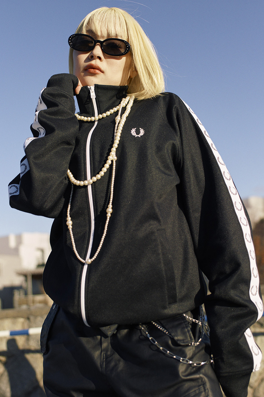 Taped Track Jacket(S 198：BLACK): | FRED PERRY JAPAN | フレッド