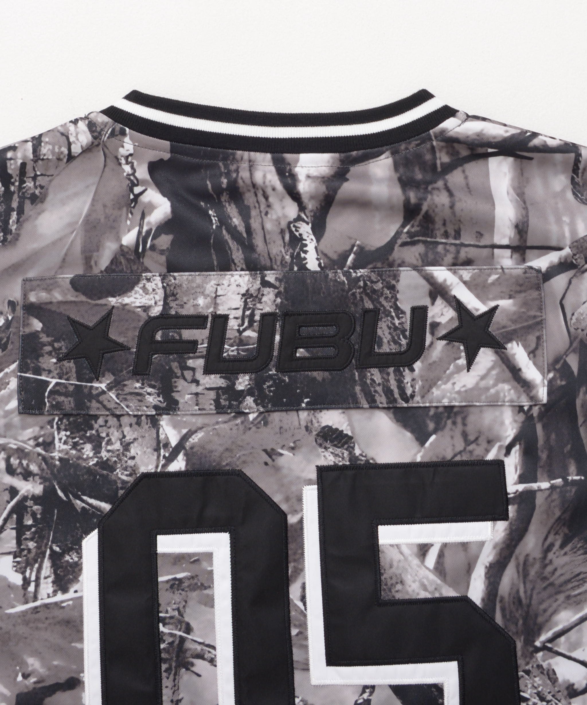 FUBU フブ ロゴ ナンバー ワッペン Vネック ホッケーシャツ ゲーム