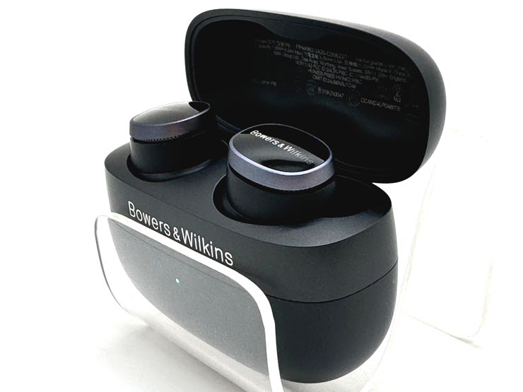 Bowers & Wilkins Pi6・Pi8レビュー | 落ち着いたサウンドが楽しめる