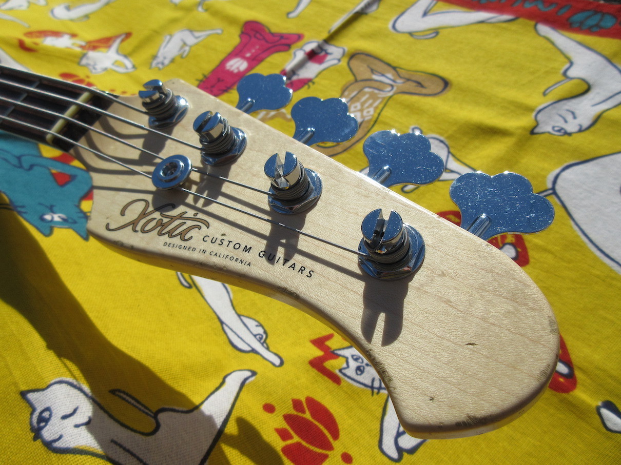 Xotic XJ-1T 4-String 3Tone Burst Heavy Aged/Alder/R ※売却済み