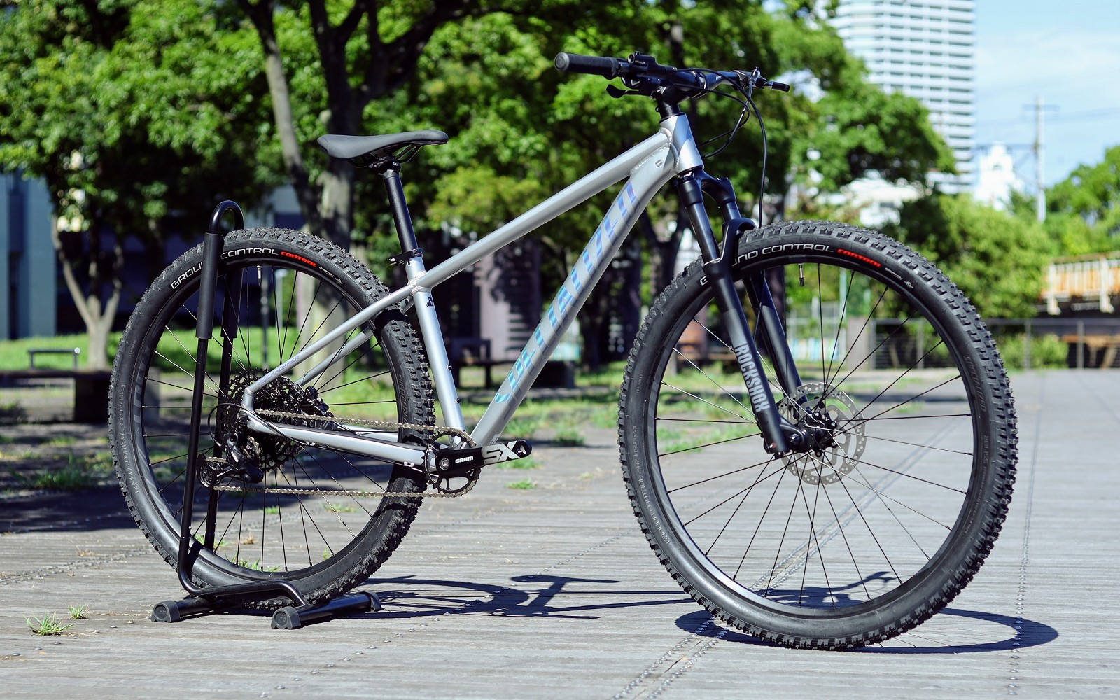 最高の入門バイク！SPECIALIZED ROCKHOPPER | 風魔横浜｜横浜市のMTB