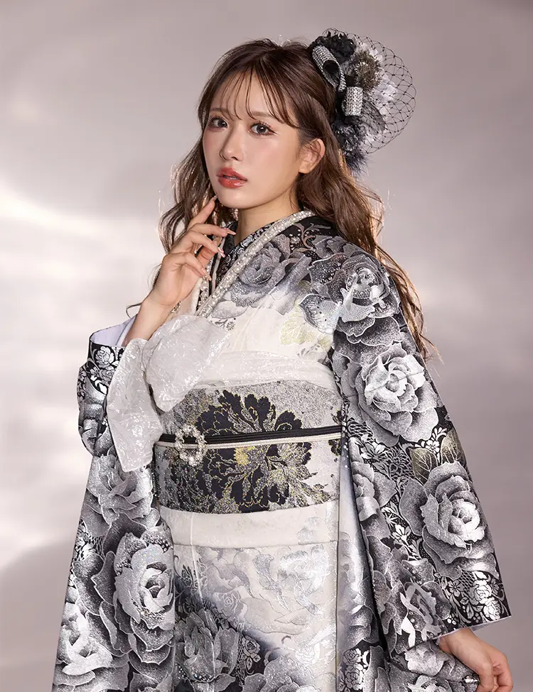シルバー色の成人式の振袖ネットレンタル｜FURISODE DOLL（フリソデ
