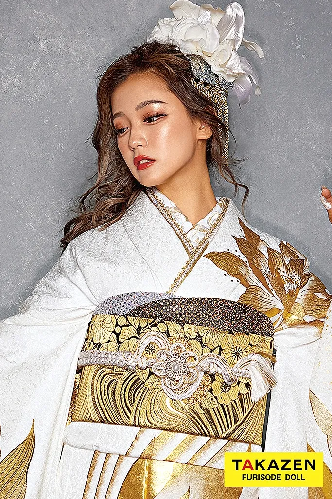 人気のモード系振袖のご紹介✨💜～オリジナル髪飾り～｜成⼈式の振袖