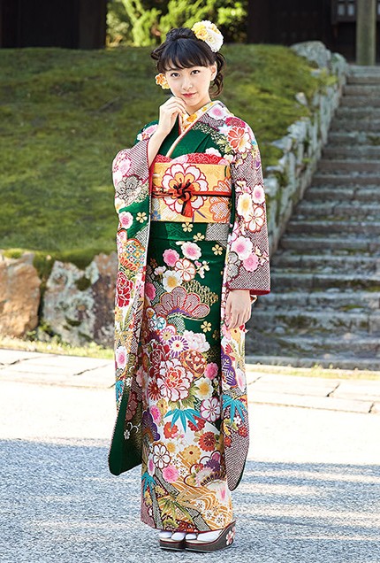 緑色に古典柄が映える振袖【HIBIKI-113】｜振袖ギャラリー｜浜松市で