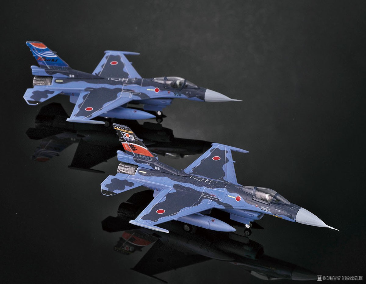 航空自衛隊 F-2A 空自創設70周年&築城基地開設70周年記念塗装機 2機