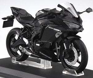 KAWASAKI Ninja ZX-25R メタリックスパークブラック (ミニカー