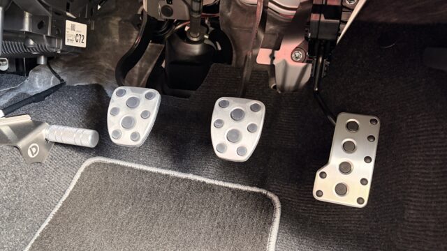 解説】コペン（LA400K）にトヨタとスバルの純正アルミペダル、ペダル