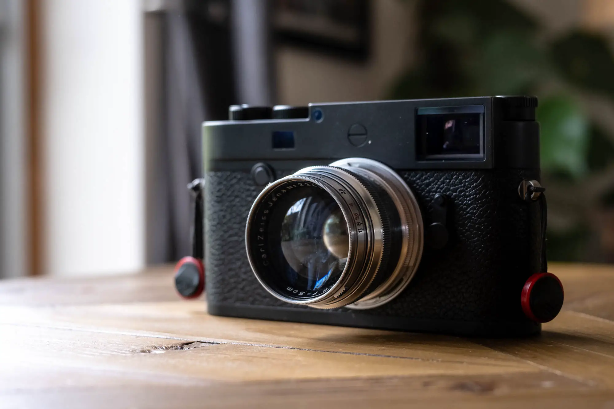 Skyllaney Zeiss 50mm f/1.5 Single Coated Sonnar Review - 35mmc