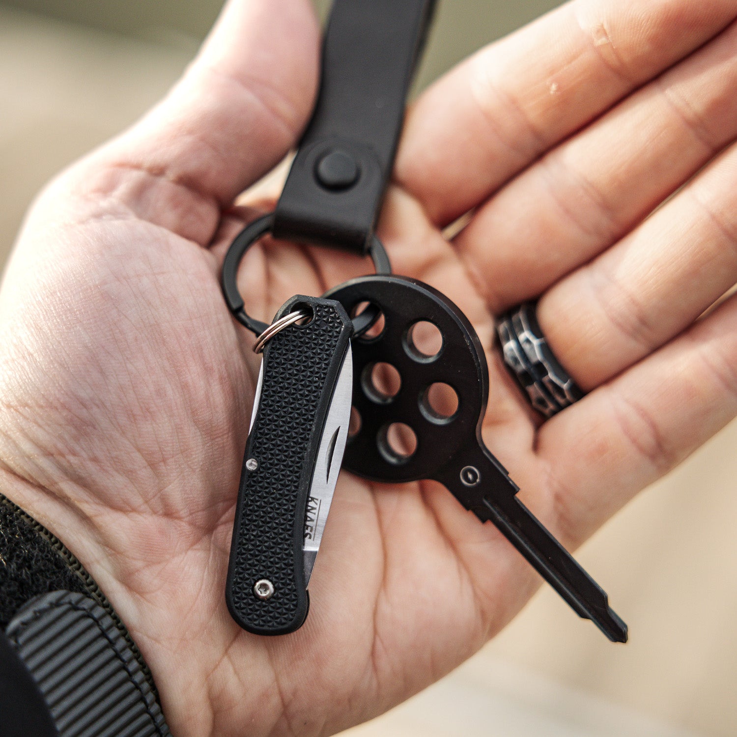 Lander 6 - Mini Keychain Knife - Black