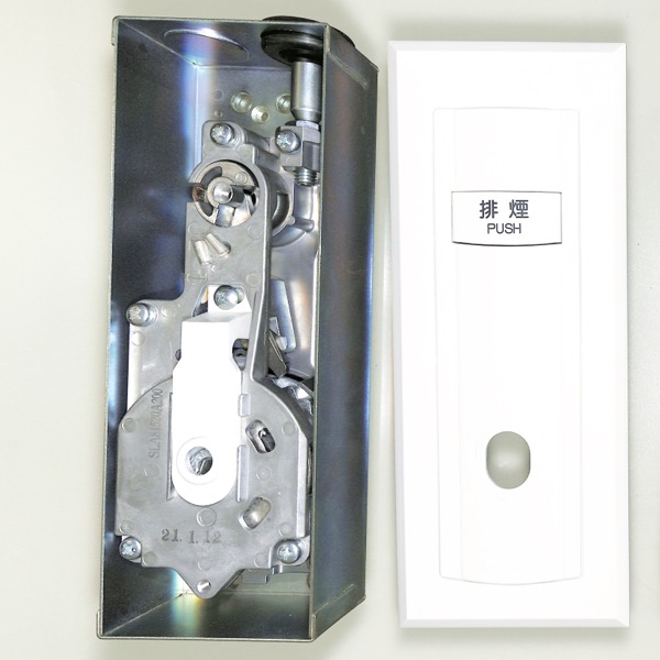 小池ガラス店 / 排煙窓