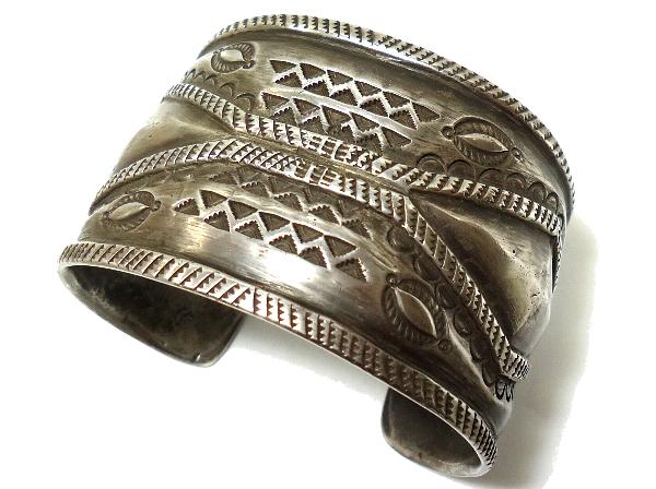 インディアンジュエリー シルバーブレスレット・バングル