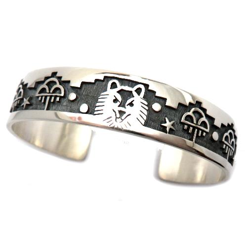 ホピ族のブレスレット・バングル 〔アメリカインディアンが創る〕