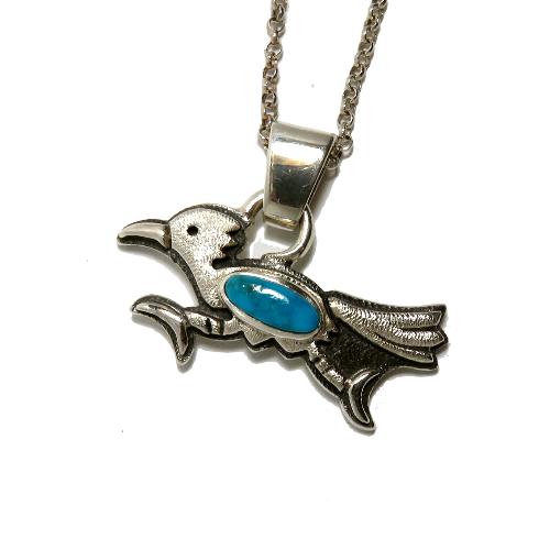 スー族のもとでジュエリー製作を続けてきた堀江純の作品