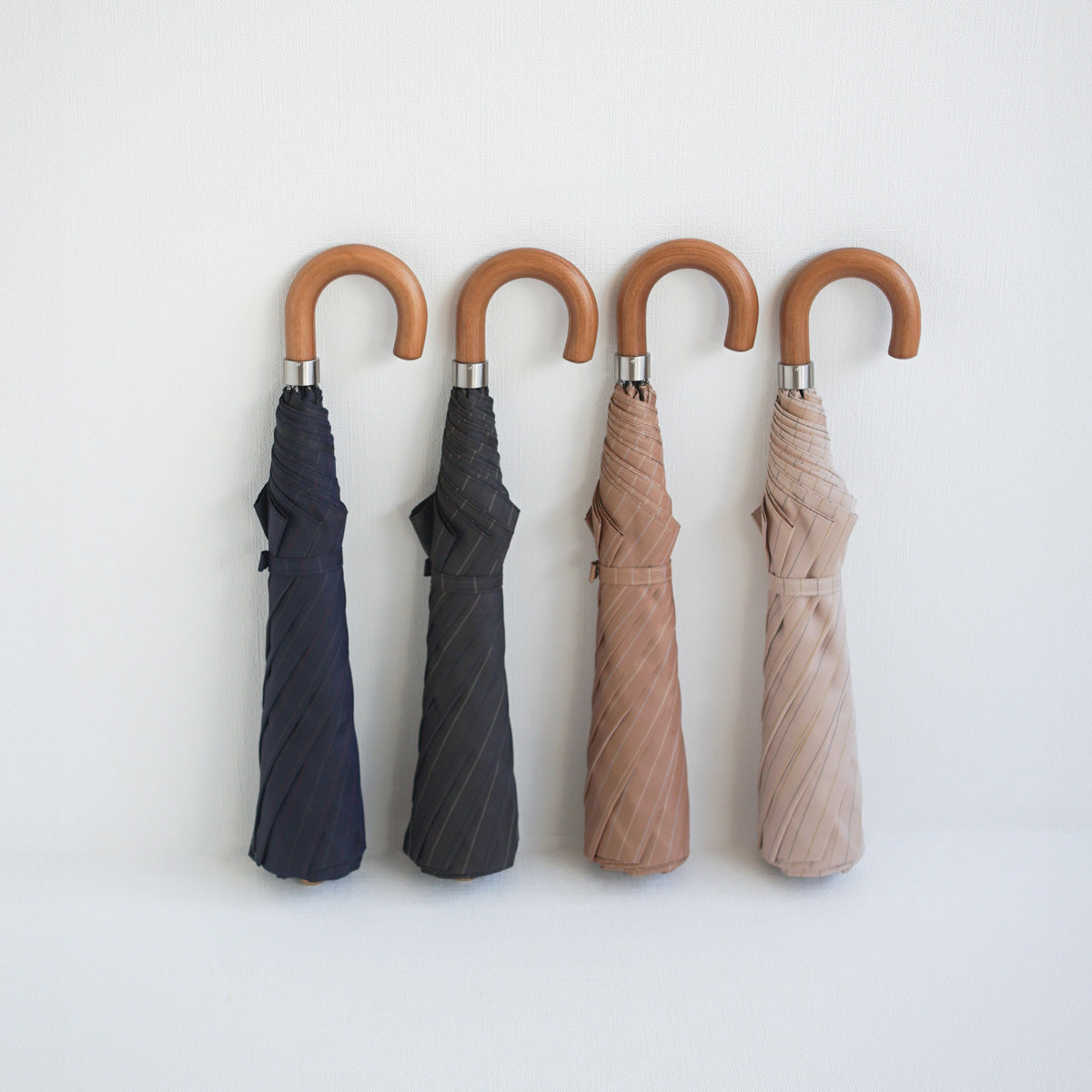 開閉が簡単な、ユニセックスの甲州織のトップレスタイプ折りたたみ傘