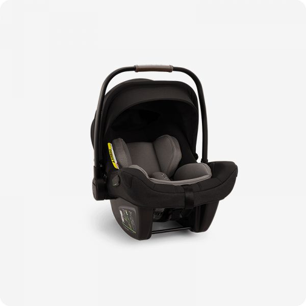 Joie チャイルドシート バリアント（ブラックエレメント）」について