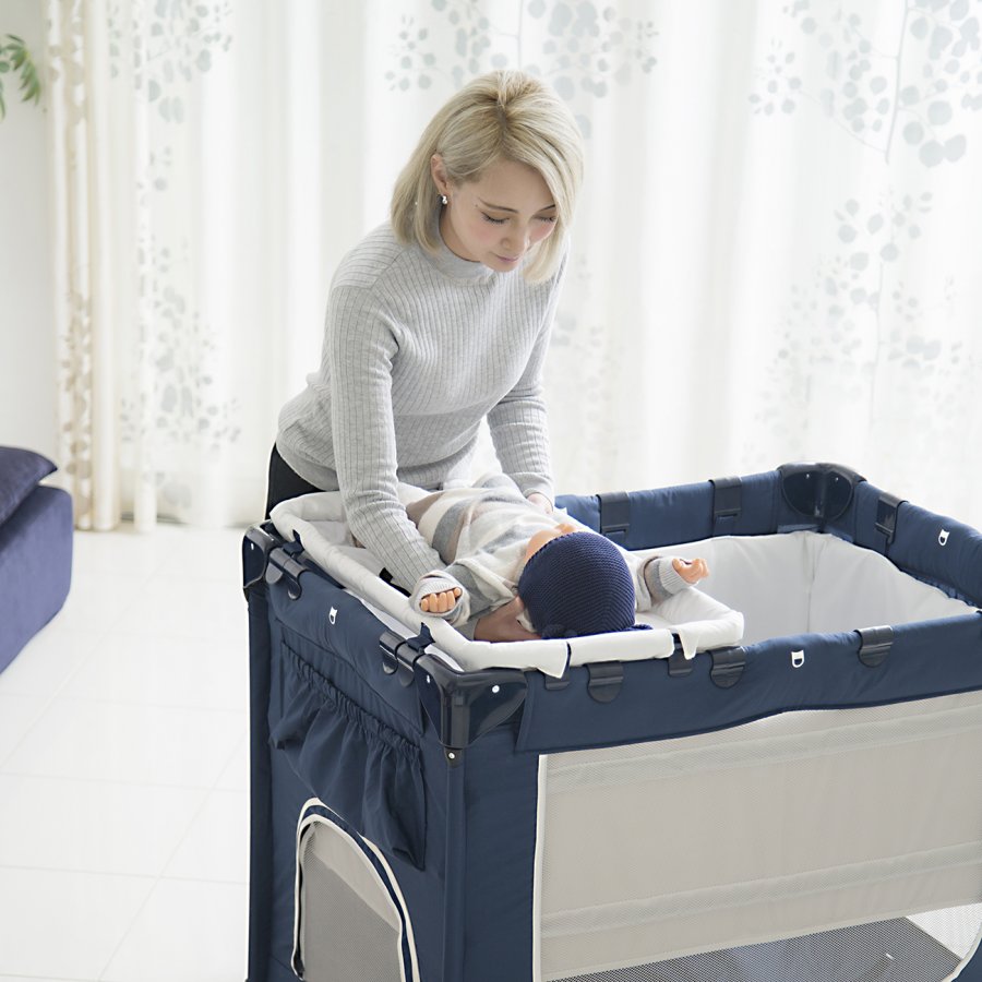 ポータブルベビーベッド おむつ替えテーブル付（ネイビーブルー