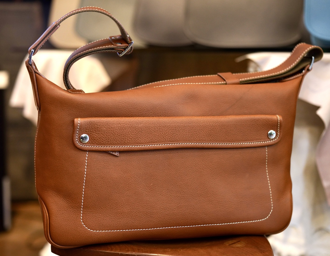 パパスショルダー」店頭に並んでおります。 - ル・ボナー