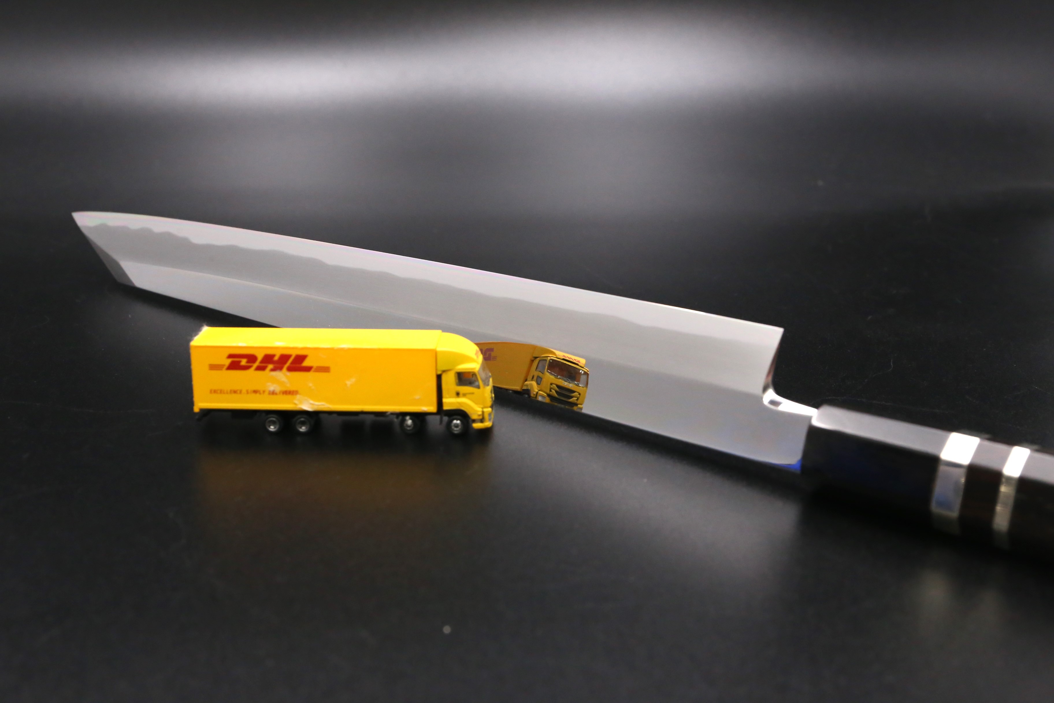 切付柳刃 青一鋼 300mm 本霞仕上 平鏡面 紋鍛 黒檀柄 鞘付き 中川悟志