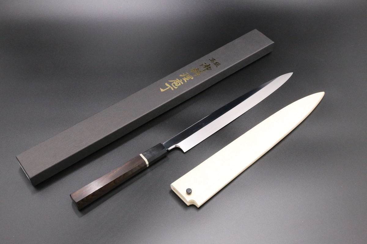 V金10号 本焼 柳刃 包丁 和包丁 黒檀黒水牛 八角柄 鏡面 箱付き