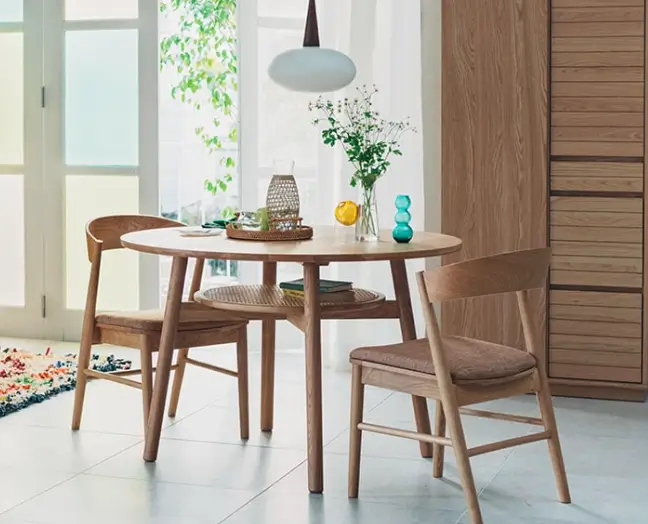 unicoの人気ダイニングテーブルと合わせるチェア・照明も紹介！