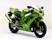 Ninja ZX-6R」等2003年ニューモデル6機種を世界最大のモーターサイクル