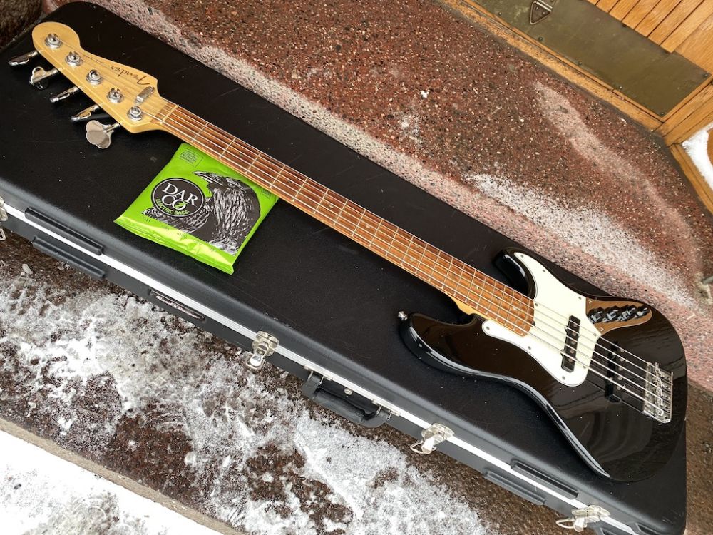 FENDER AMERICAN DELUXE JAZZ BASS V 1999 - Kitarapaja