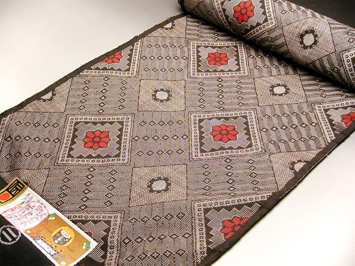 本場大島紬 着物専門店「きもの幸造本店」