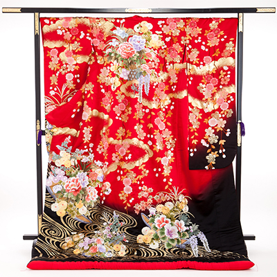 花嫁 正絹 色打掛レンタル 010049 赤 裾黒 桜 相良刺繍