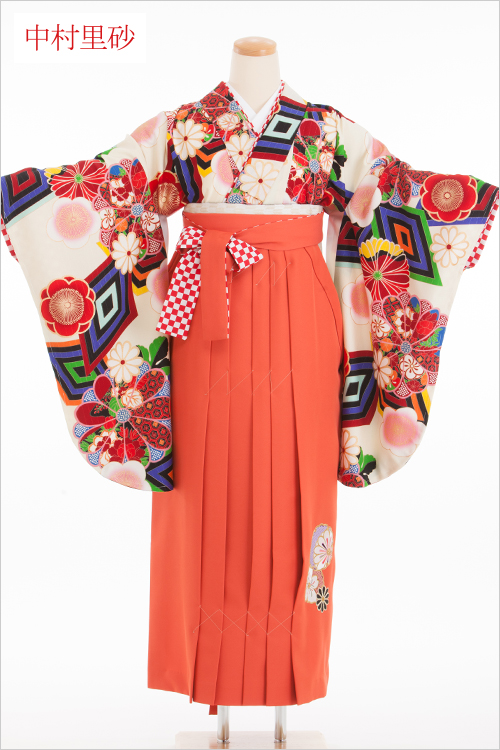 卒業式用 小振袖・袴セット レンタル 340078 中村里砂 クリーム 菱形