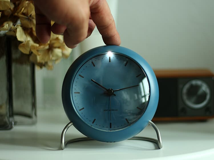 アルネ・ヤコブセン テーブルクロック CITY HALL（シティーホール