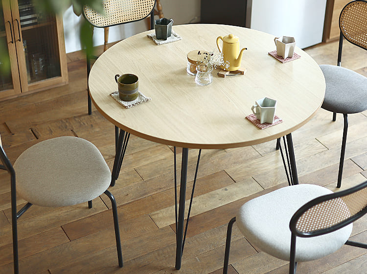 円形ダイニングテーブル Sploom(スプルーム) ナチュラルタイプ｜北欧