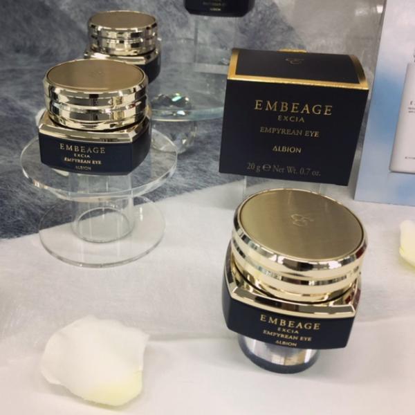 ALBION EMBEAGEから顔の印象さえも変えるアイクリームが誕生✨｜リップ