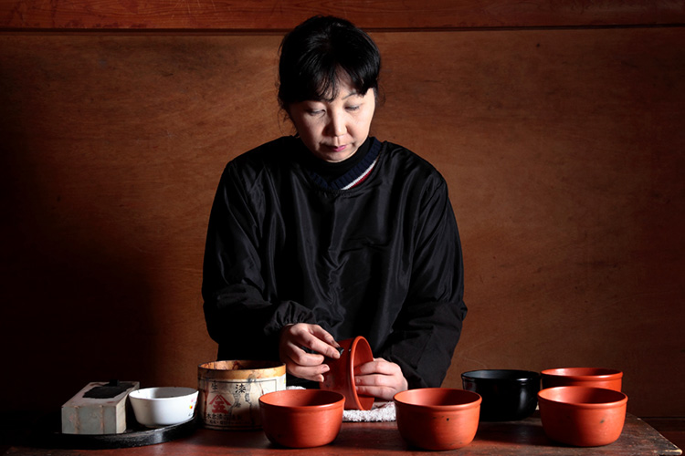 紀州漆器の伝統工芸士 谷岡 公美子