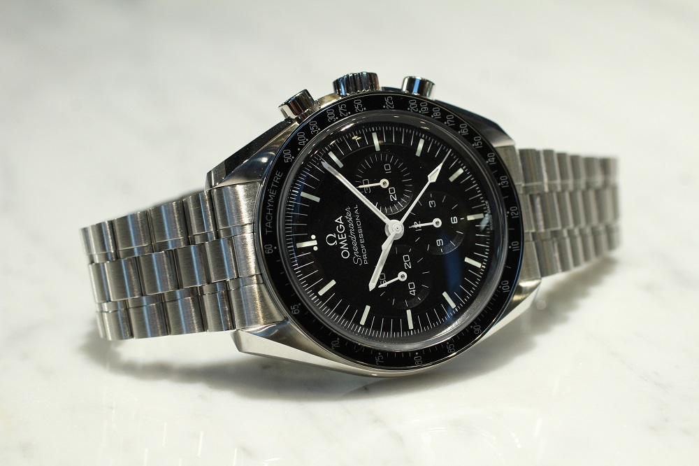 2025年最新版】オメガ スピードマスター プロフェッショナルを徹底解説